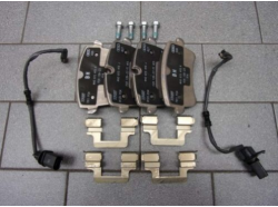screenshot_2021-12-22_at_15-57-41__audi_a8_4h_bremsbelage_330x22_mm_bremse_hinterachse_4h0698451d_4h0698451m_ebay